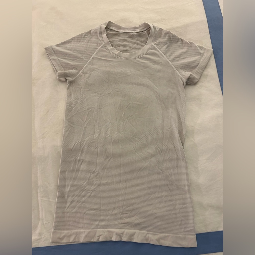 White lululemon swiftly tech